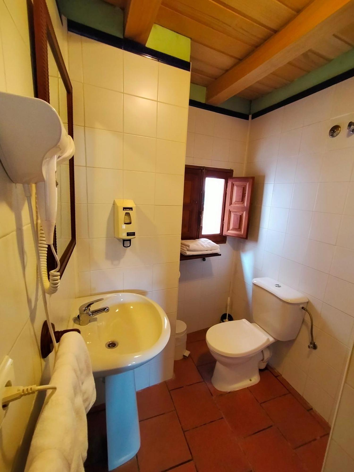 אדמוס Casa Rural Garrido מראה חיצוני תמונה